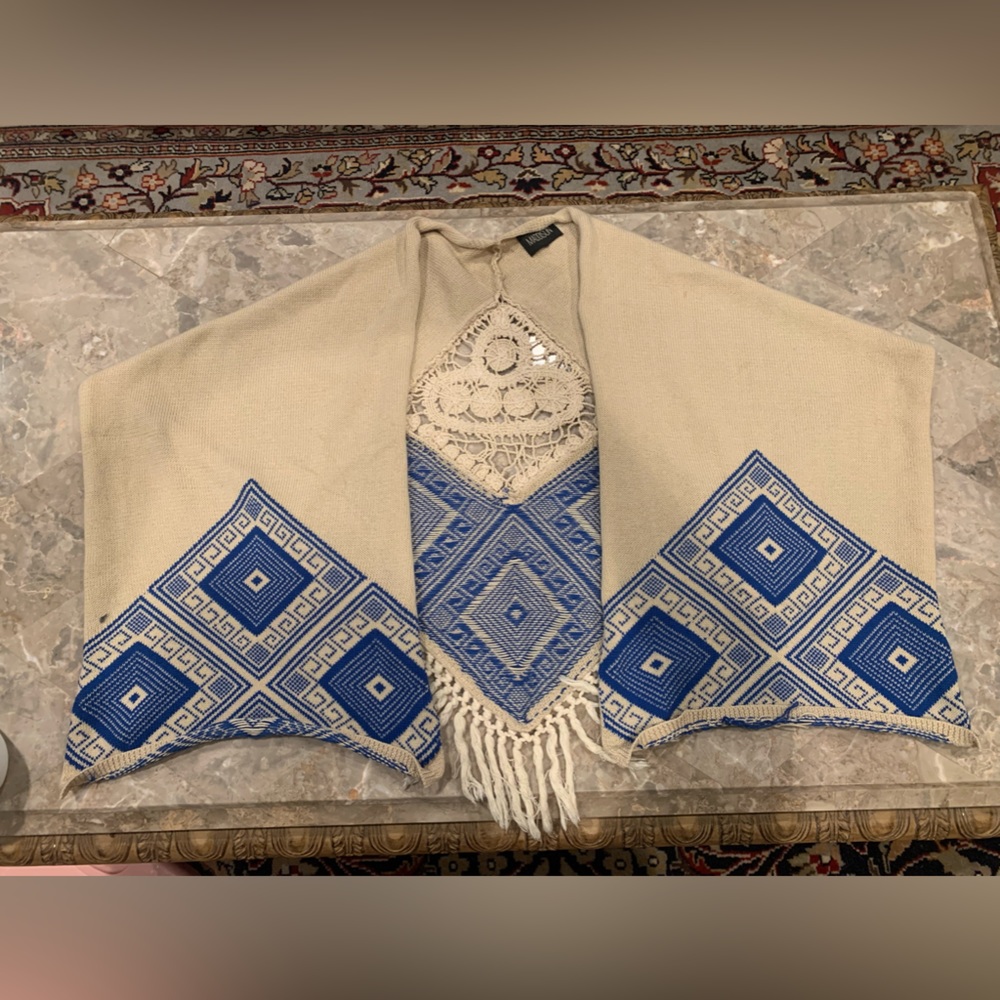 MADDISON Boho Poncho Sweater